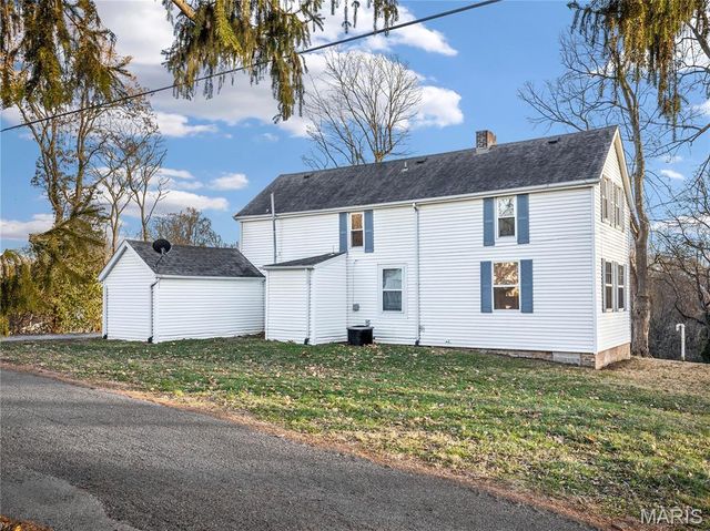 147 W Wickliffe Avenue, Collinsville, IL 62234