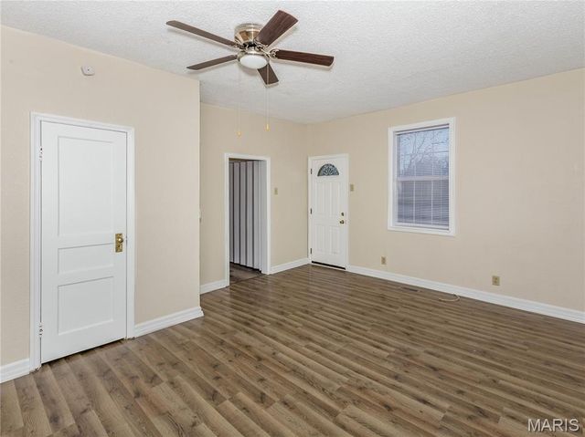 147 W Wickliffe Avenue, Collinsville, IL 62234