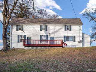 147 W Wickliffe Avenue, Collinsville, IL 62234