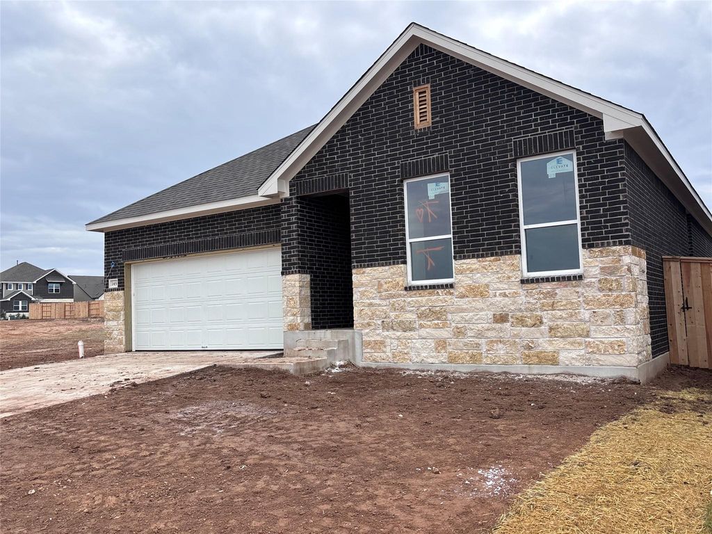 145 Coleto TRL, Bastrop, TX 78602