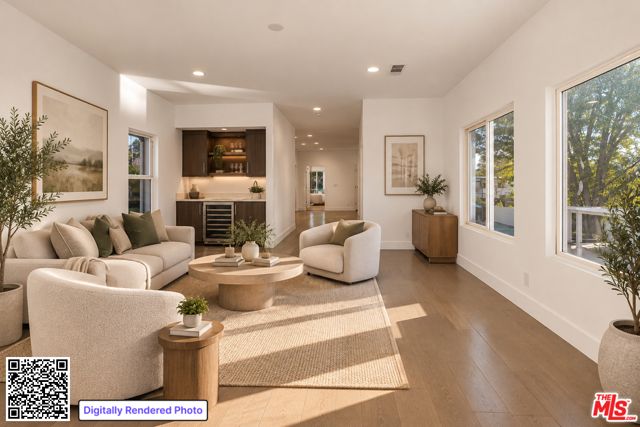 22904 Calvert Street, Los Angeles, CA 91367