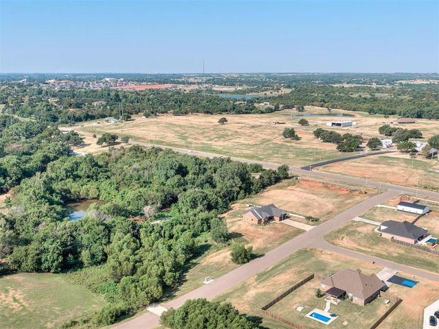 3942 Bluestem Circle, Blanchard, OK 73010
