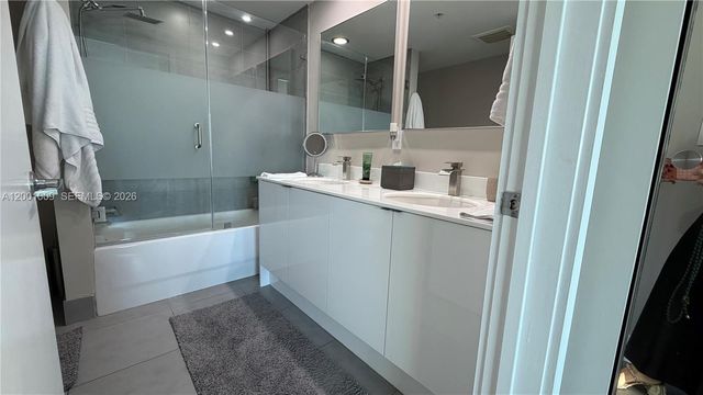 92 SW 3rd St 3607, Miami, FL 33130