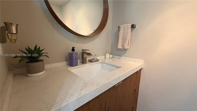 92 SW 3rd St 3607, Miami, FL 33130