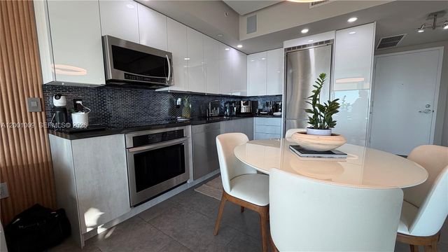 92 SW 3rd St 3607, Miami, FL 33130