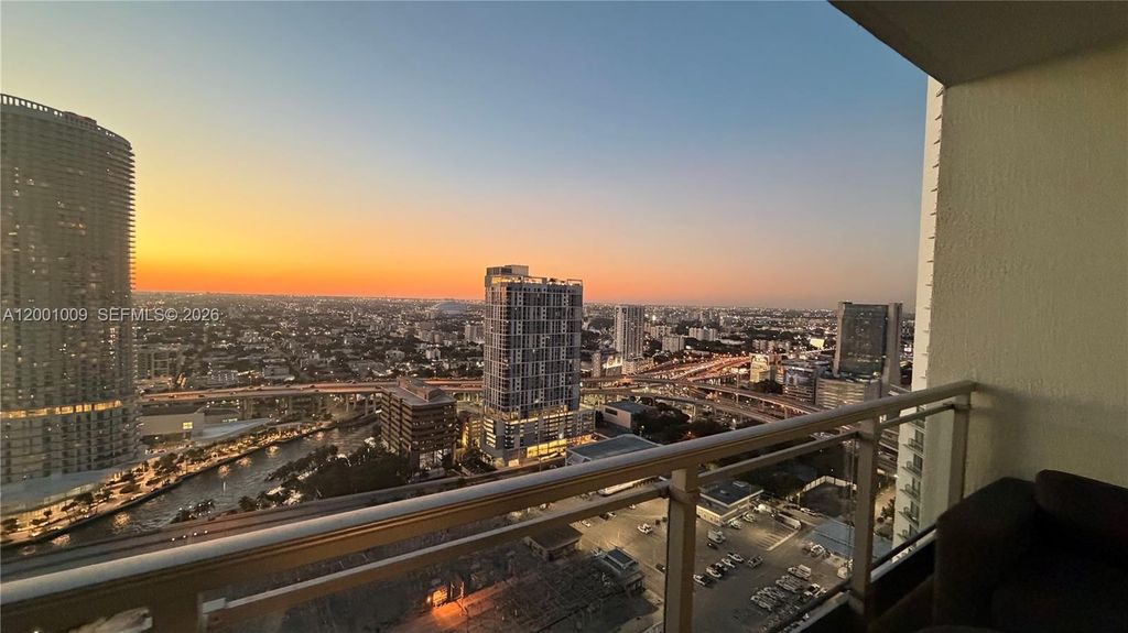 92 SW 3rd St 3607, Miami, FL 33130