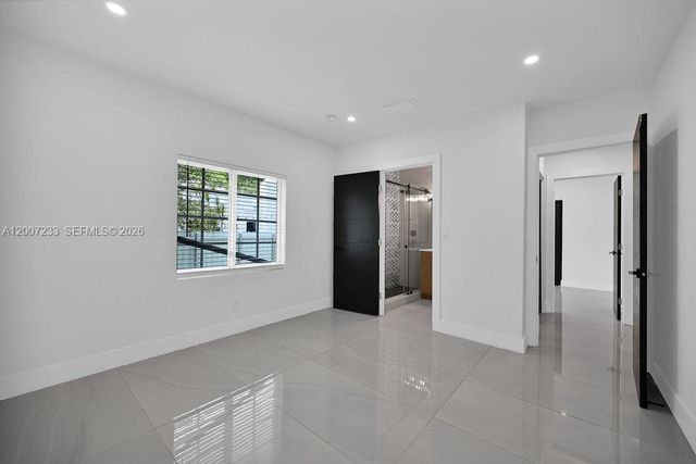570 NW 48th St B, Miami, FL 33127