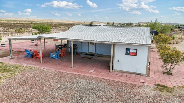 708 N Ave K, Marathon, TX 79842