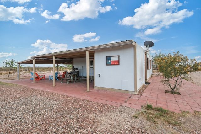 708 N Ave K, Marathon, TX 79842