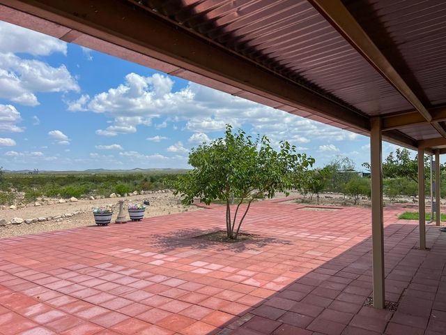 708 N Ave K, Marathon, TX 79842