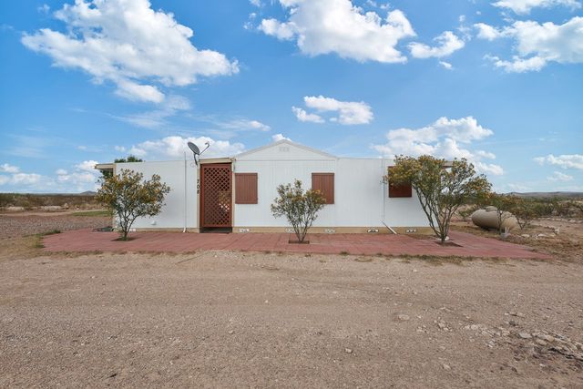 708 N Ave K, Marathon, TX 79842