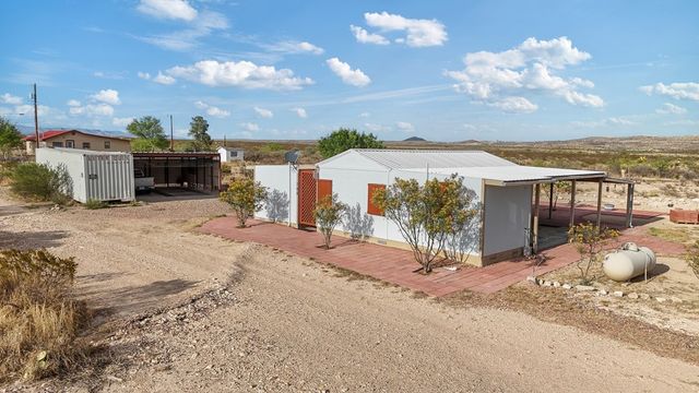 708 N Ave K, Marathon, TX 79842