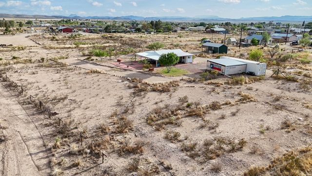 708 N Ave K, Marathon, TX 79842