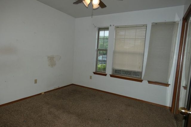 4410 SW Parkway Dr, Lawton, OK 73505