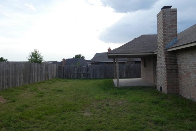 4410 SW Parkway Dr, Lawton, OK 73505