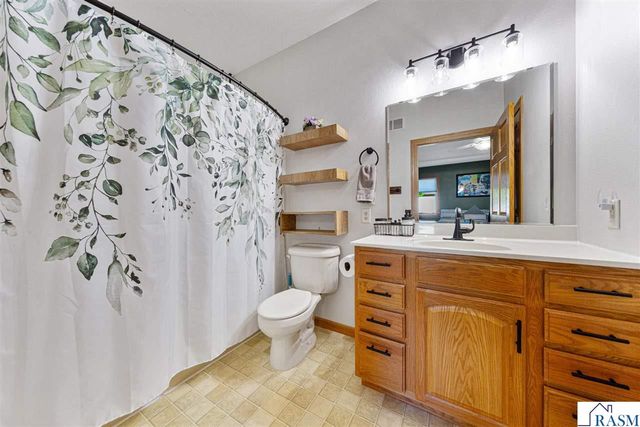 227 Woodhaven Lane, Mankato, MN 56001