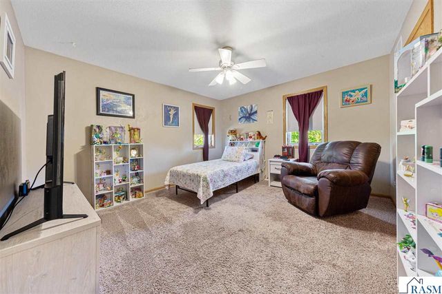 227 Woodhaven Lane, Mankato, MN 56001
