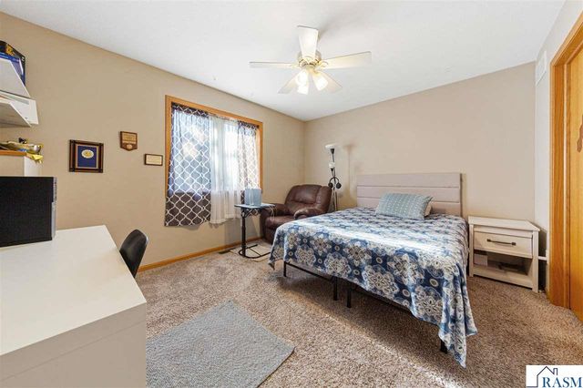 227 Woodhaven Lane, Mankato, MN 56001