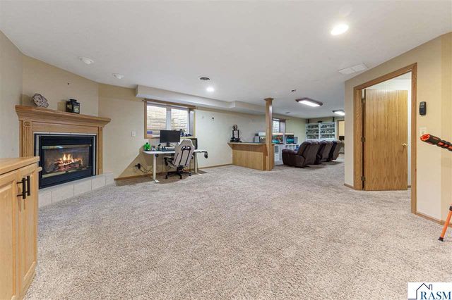 227 Woodhaven Lane, Mankato, MN 56001