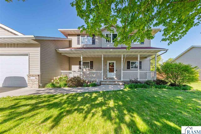 227 Woodhaven Lane, Mankato, MN 56001
