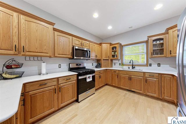227 Woodhaven Lane, Mankato, MN 56001