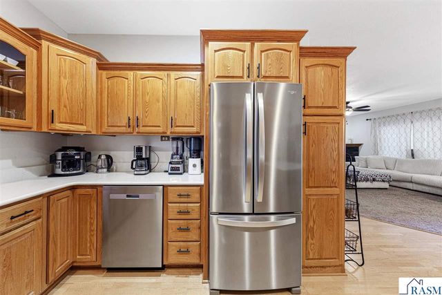 227 Woodhaven Lane, Mankato, MN 56001