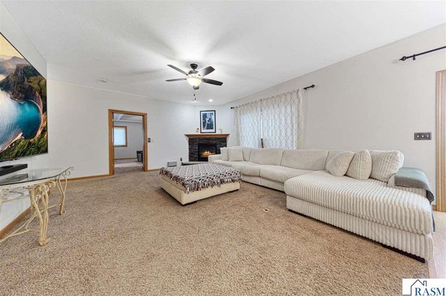 227 Woodhaven Lane, Mankato, MN 56001