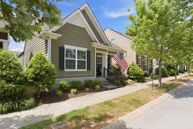 3005 Bienville Dr, Smyrna, TN 37167