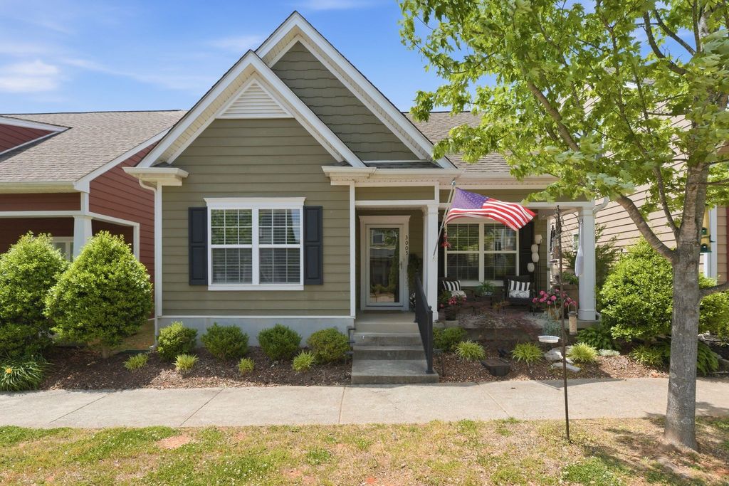 3005 Bienville Dr, Smyrna, TN 37167