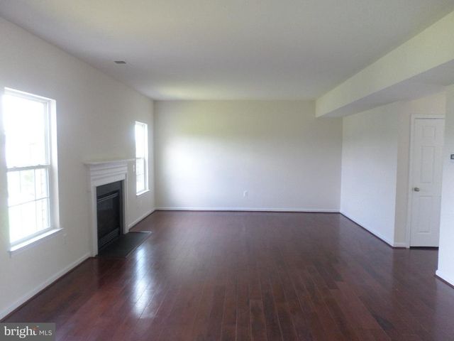 9309 BIRCH CLIFF DR, Fredericksburg, VA 22407
