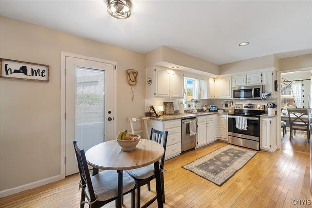 7324 Spring Mountain Drive, Manlius, NY 13057