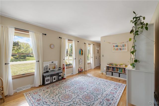 7324 Spring Mountain Drive, Manlius, NY 13057