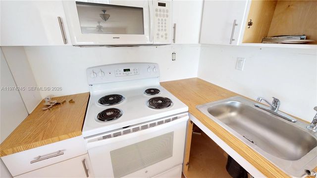 3665 NE 167 Street 501, North Miami Beach, FL 33160