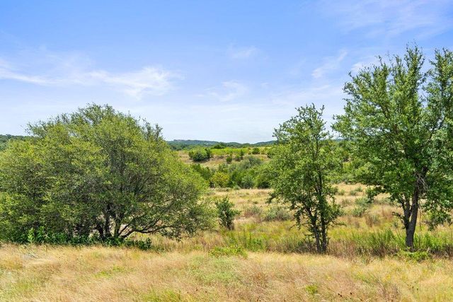 207 Verbena RD, Johnson City, TX 78636