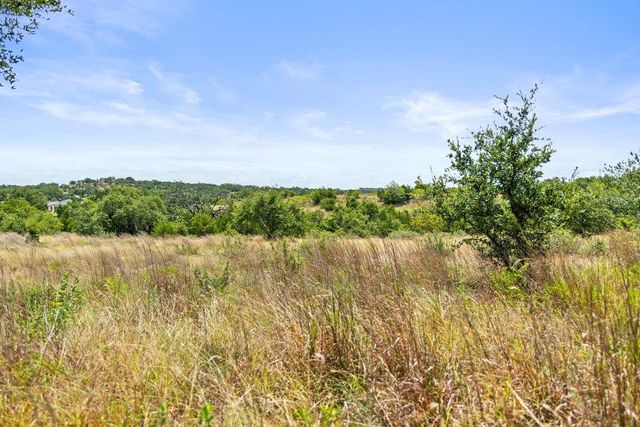 207 Verbena RD, Johnson City, TX 78636