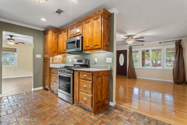 30 39th Street, Gulfport, MS 39507