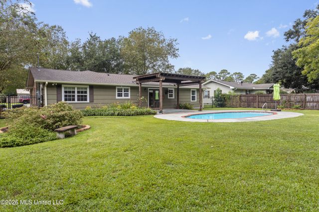 30 39th Street, Gulfport, MS 39507