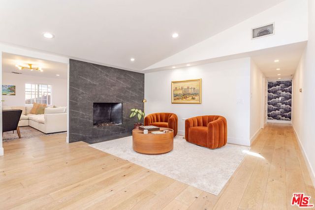 19837 Gilmore Street, Woodland Hills, CA 91367