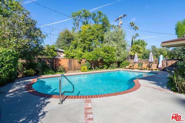 19837 Gilmore Street, Woodland Hills, CA 91367