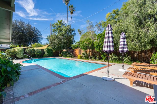 19837 Gilmore Street, Woodland Hills, CA 91367