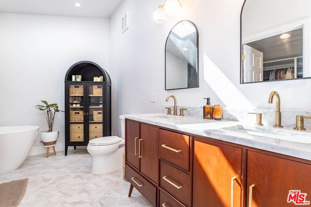 19837 Gilmore Street, Woodland Hills, CA 91367