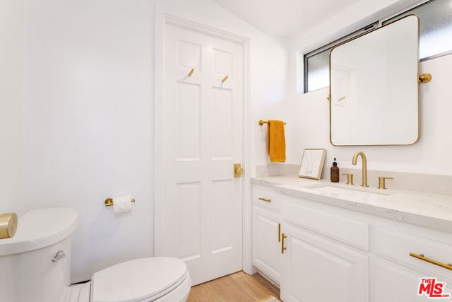 19837 Gilmore Street, Woodland Hills, CA 91367