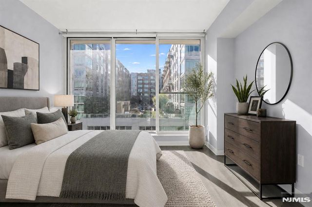 1200 Ave At Port Imperial 521, Weehawken, NJ 07086