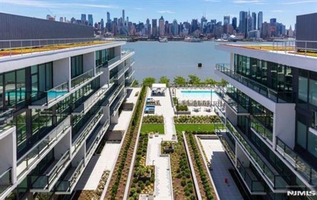 1200 Ave At Port Imperial 521, Weehawken, NJ 07086