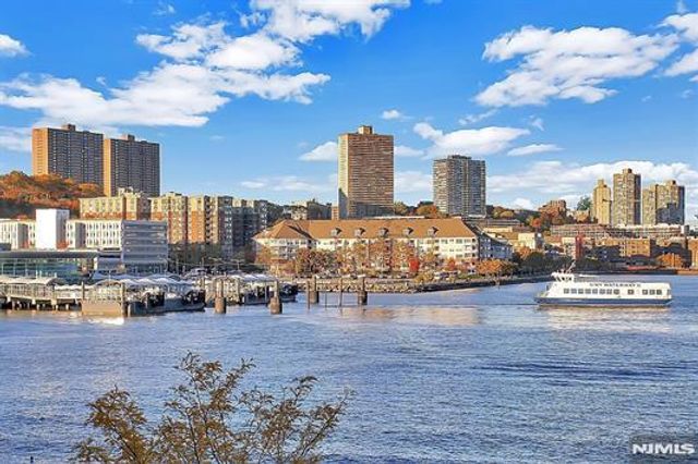 1200 Ave At Port Imperial 521, Weehawken, NJ 07086