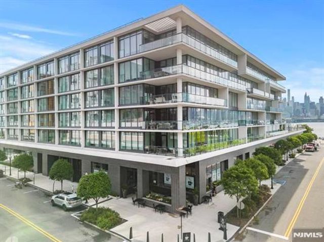 1200 Ave At Port Imperial 521, Weehawken, NJ 07086