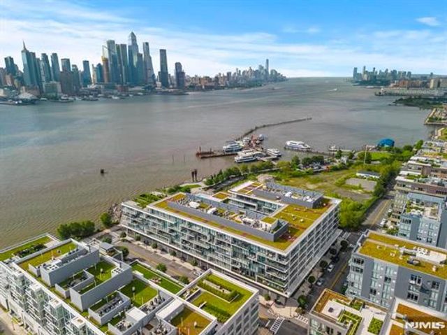 1200 Ave At Port Imperial 521, Weehawken, NJ 07086