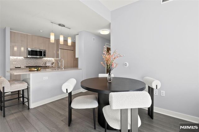 1200 Ave At Port Imperial 521, Weehawken, NJ 07086