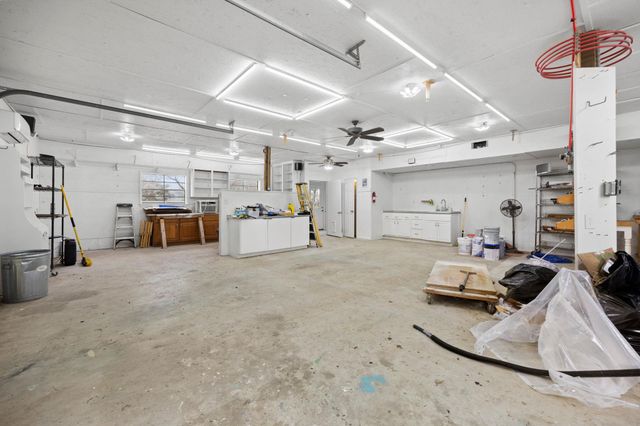 610 Eastview DR, Georgetown, TX 78626