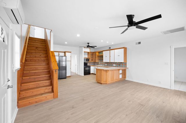 610 Eastview DR, Georgetown, TX 78626